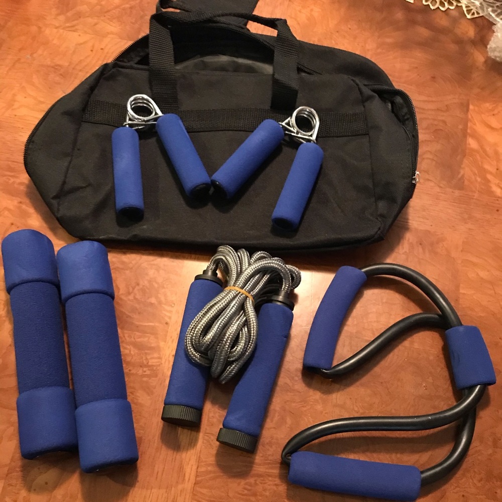 EXERCISE EQUIPMENT SET